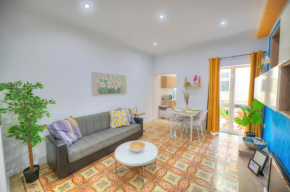 Charming 2 bedroom townhouse, internal yard JDES1-1